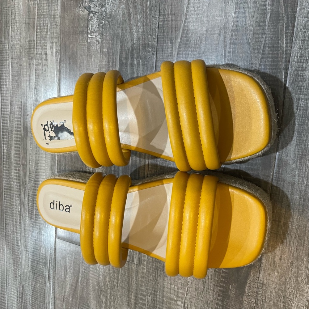Low platform sandal